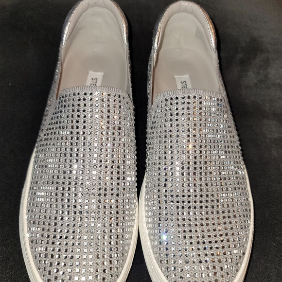 STEVE MADDEN SNEAKERS - Picture 1 of 7